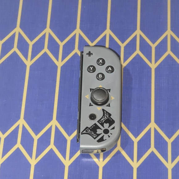 Nintendo Switch Right Joycon Monster Hunter Rise - Excellent Condition - Picture 12 of 13
